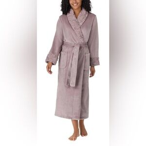 Carole Hochman Women's Silky Soft Shawl Collar Wrap Style Plush Robe - NWOT